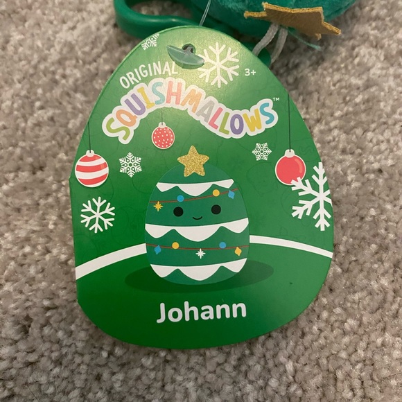 NWT Johann the Christmas tree Squishmallow clip - Picture 3 of 5
